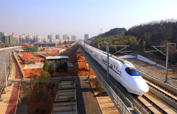 Crh China Railway High Speed Pociąg Biegnie Wuhancxianning Intercity Railway — Zdjęcie stockowe