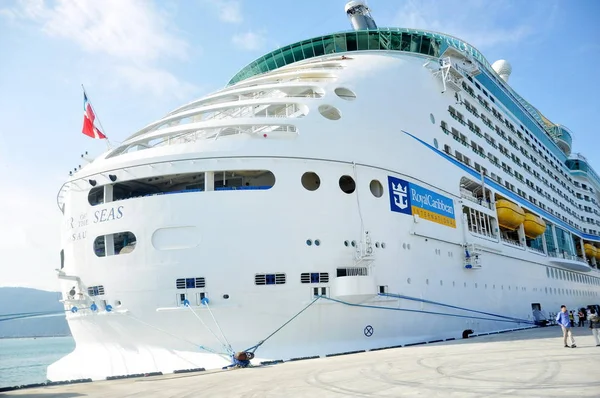 Royal Caribbean Cruise Ship Voyager Seas Docked Harbor Beijing China — Stock Photo, Image