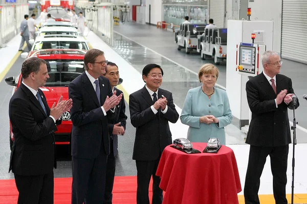Dari Kiri Kedua Kanan Jochem Heizmann Presiden Dan Ceo Volkswagen — Stok Foto