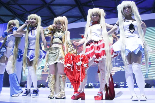 Showgirls Chineses Vestidos Com Trajes Cosplay Posar Durante 12Th China — Fotografia de Stock