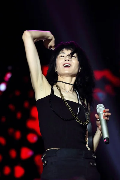 Actriz Hong Kong Maggie Cheung Actúa Durante Strawberry Music Festival — Foto de Stock