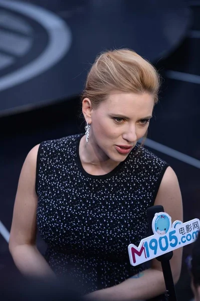 Attrice Americana Scarlett Johansson Viene Intervistata Durante Una Conferenza Stampa — Foto Stock