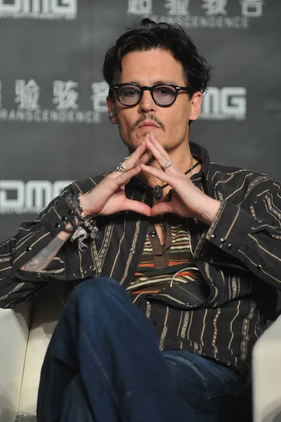 Amerikanska Skådespelaren Johnny Depp Sköter Presskonferens För Hans Film Transcendens — Stockfoto