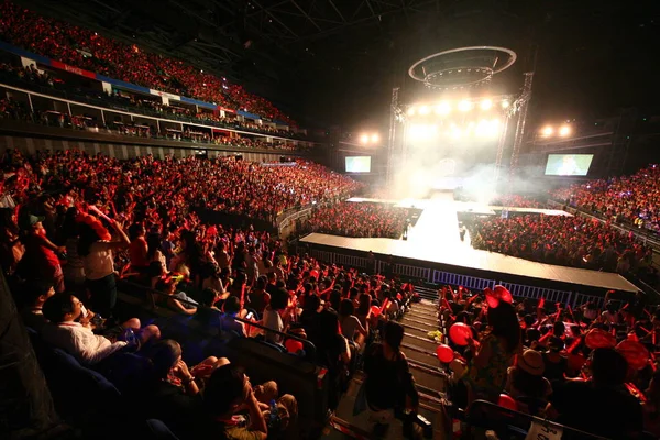 Vue Salle Concert Rouge Lors Concert Tvxq Dong Bang Shin — Photo