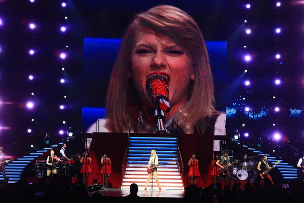 Zangeres Taylor Swift Voert Tijdens Haar Concert Shanghai China Mei — Stockfoto