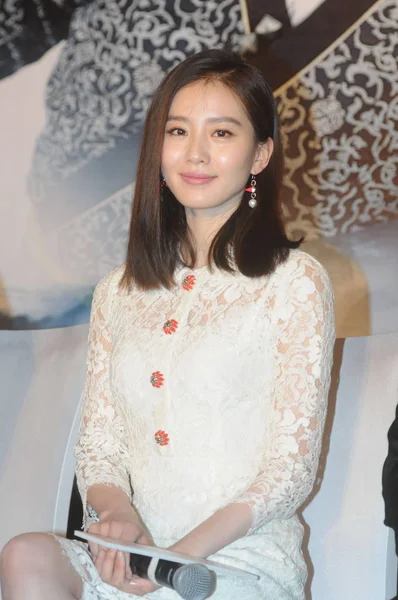 Chinese Actrice Liu Shishi Vormt Tijdens Een Persconferentie Voor Haar — Stockfoto