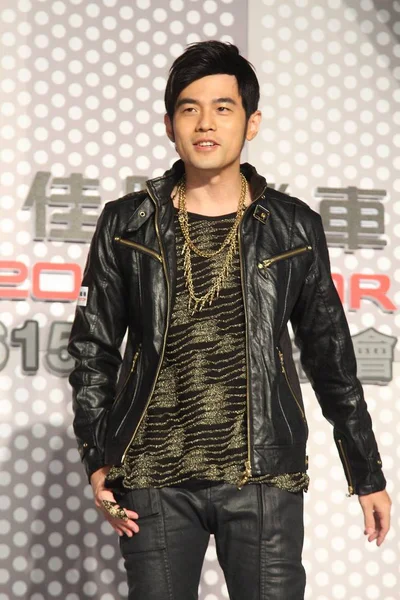 台湾の歌手 周杰倫の俳優 2014 日台湾 台北市にイオン モーターの Es150 スクーターの発売記念イベントでポーズします — ストック写真