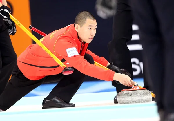 Liu Rui China Prepara Para Lançar Uma Pedra Nona Sessão — Fotografia de Stock