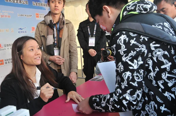 Estrella Tenis China Retirada Izquierda Asiste Evento Firma Durante Torneo — Foto de Stock