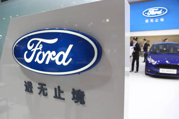 Ford Auto Worden Weergegeven Een Auto Show Zhengzhou City Central — Stockfoto