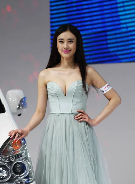 Das Chinesische Modell Zhai Ling Auch Als Shou Shou Bekannt — Stockfoto