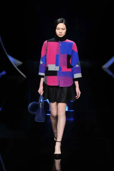 컬렉션 패션쇼는 2014 베이징 2014 동안에 새로운 창조를 — 스톡 사진