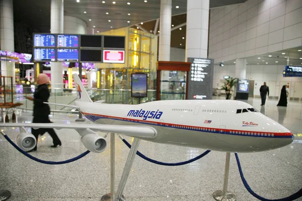 Model Plane Malaysia Airlines Pictured Terminal Kuala Lumpur International Airport — Stock Photo, Image