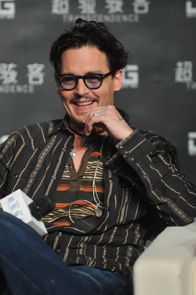 Amerykański Aktor Johnny Depp Reaguje Konferencji Prasowej Dla Jego Film — Zdjęcie stockowe