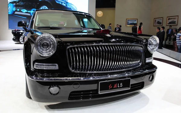 Hongqi Червоний Прапор Faw Видно Дисплеї Під Час Пекін Міжнародної — стокове фото