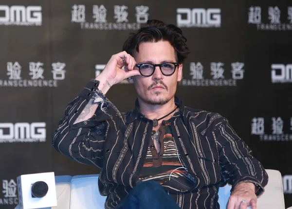 American Actor Johnny Depp Reacts Press Conference His Movie Transcendence — Stock Photo, Image