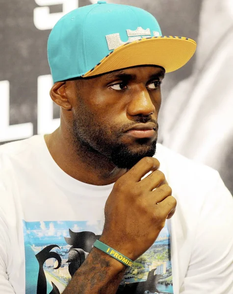 Superstar Nba Lebron James Réagit Lors Une Réunion Fans Rise — Photo