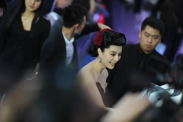 Actrice Chinoise Fan Bingbing Devant Signe Des Autographes Pour Les — Photo