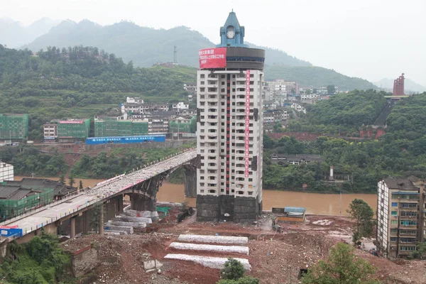 Maotai Bridge Sąsiedniego Wieżowego Budynku Mieszkalnego Zdjęciu Przed Zniszczeniem Przez — Zdjęcie stockowe