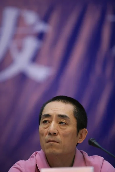 Kinesiska Regissören Zhang Yimou Ser Vid Presskonferens För Hans Kulturell — Stockfoto
