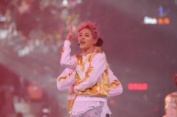 South Korean Kinesiska Popgruppen Exo Utför Stjärnor Konsert För Att — Stockfoto