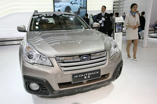 Subaru Outback Visas Shanghai International Automobile Industri Utställningen Känd Som — Stockfoto