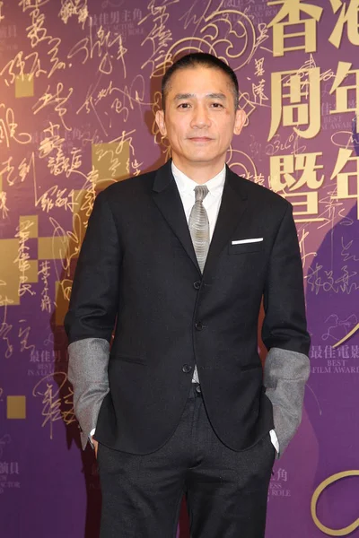 Actor Hong Kong Tony Leung Chiu Wai Posa Alfombra Roja — Foto de Stock