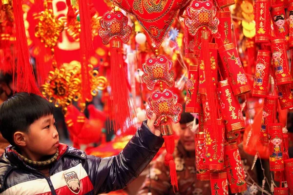 Genç Bir Çocuk Haozhou Şehir Doğu Chinas Anhui Eyaleti Ocak — Stok fotoğraf