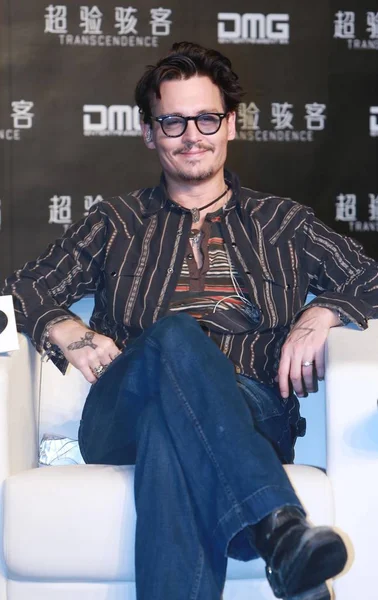 American Actor Johnny Depp Smiles Press Conference His Movie Transcendence — Stock Photo, Image