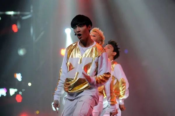 Grupo Pop Surcoreano Chino Exo Presenta Durante Concierto Estrellas Para —  Fotos de Stock