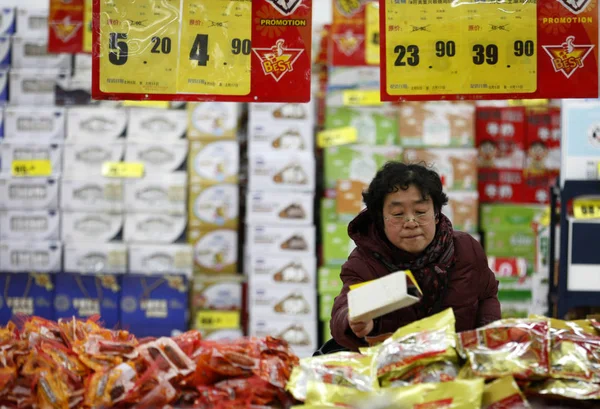 Tiendas Clientes Chinos Supermercado Ciudad Huaibei Provincia Chinas Anhui Febrero —  Fotos de Stock