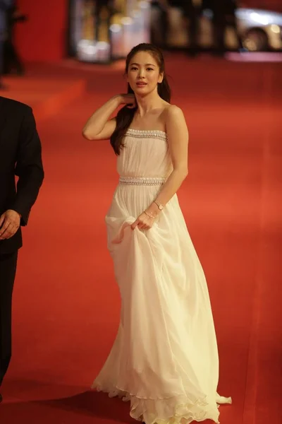 Actriz Surcoreana Song Hye Kyo Posa Alfombra Roja Para Ceremonia — Foto de Stock
