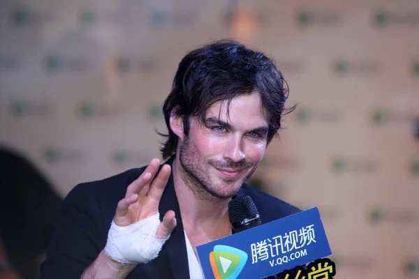 Acteur Américain Ian Somerhalder Salue Événement Lors 20E Shanghai Festival — Photo