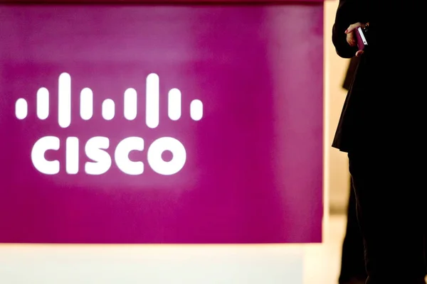 Ein Besucher Geht Stand Von Cisco Während Der Mobilen Asia — Stockfoto