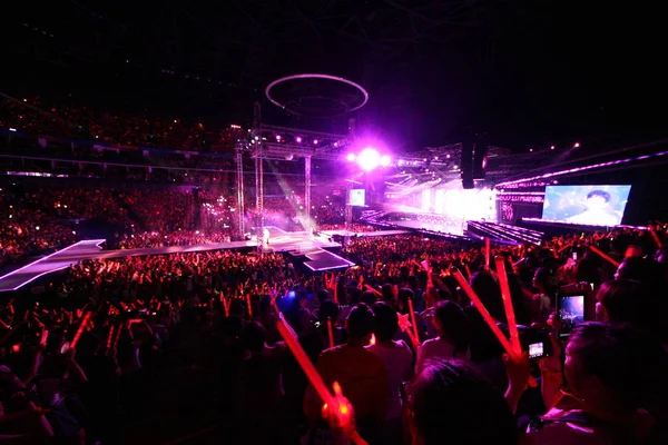 View Concert Hall Red Tvxq Dong Bang Shin Concert Shanghai — Stock Photo, Image