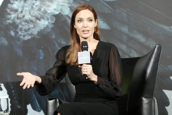 Американская Актриса Анджелина Джоли Выступает Пресс Конференции Шанхае Китай Июня — стоковое фото