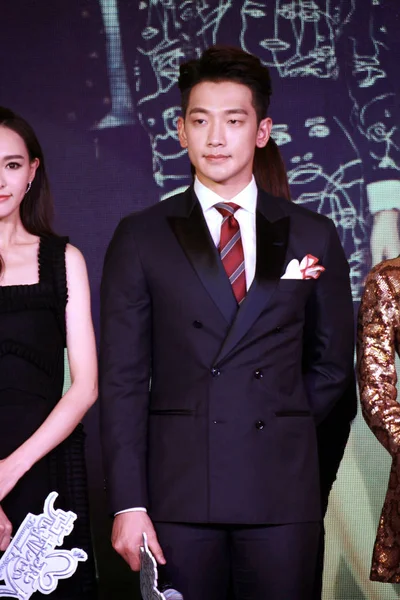 韓国俳優雨は 彼のテレビ シリーズ ダイヤモンドの恋人 上海の記者会見に臨んだ 2015 — ストック写真