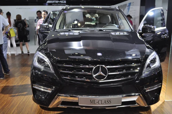 Mercedes Benz Class Αυτοκίνητο Εμφανίζεται Κατά Διάρκεια Μιας Έκθεσης Auto — Φωτογραφία Αρχείου