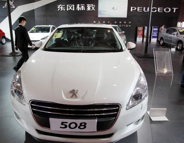 Dongfeng Peugeot Citroen 508 Exhibe Durante Una Exposición Automóviles Ciudad — Foto de Stock