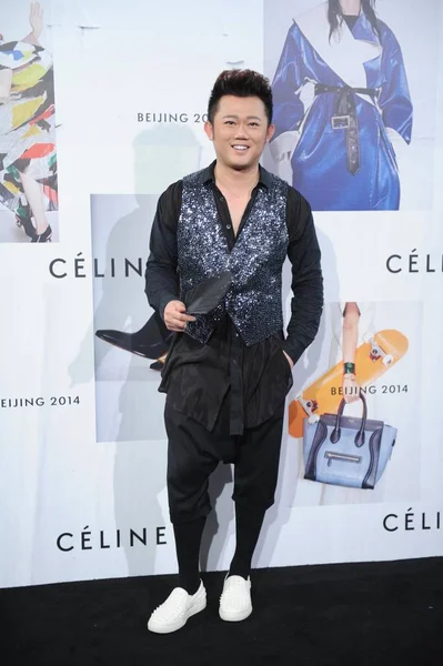 Chinese Hairstylist Tony Lee Poses Arrives Celine 2014 Fall Winter — Stock Photo, Image