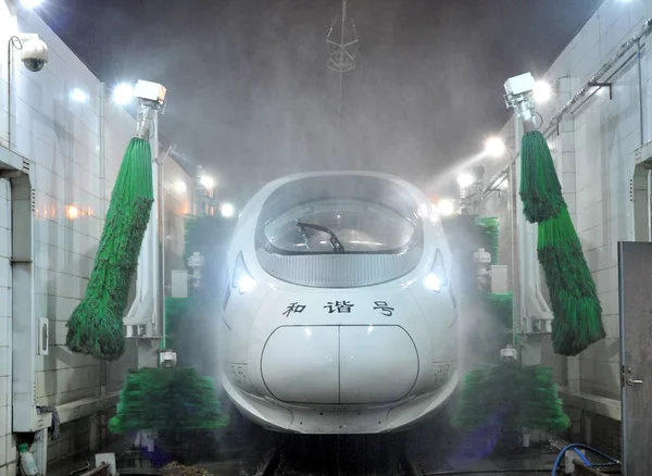 Crh China Railway High Speed Kula Tåget Spolas Underhåll Station — Stockfoto