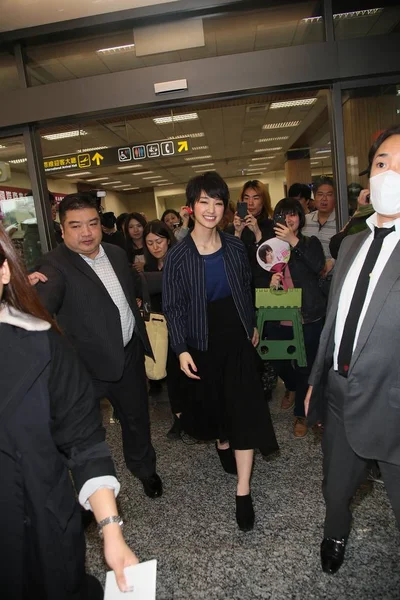 Die Japanische Schauspielerin Ayame Goriki Mitte Verlässt Das Terminal Des — Stockfoto