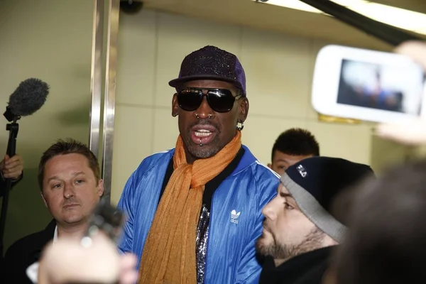 Były Piłkarz Nba Gwiazda Dennis Rodman Centrum Jest Zdjęciu Przybyciu — Zdjęcie stockowe