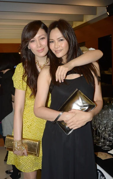 Hong Kong Modellerar Sophia Kao Vänster Och Janet Pose Evenemanget — Stockfoto
