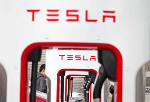 Tesla Model Elektroautos Werden Einer Aufladestation Tianjin China Januar 2015 — Stockfoto