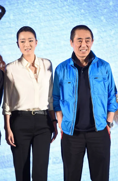 Actriz China Gong Izquierda Director Chino Zhang Yimou Posan Durante — Foto de Stock