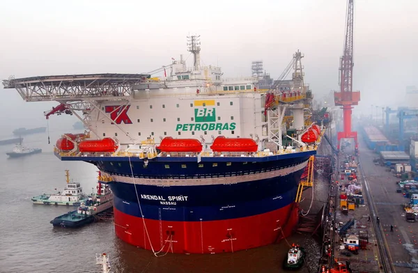 Offshore Yaşam Gemisi Arendal Spirit Nantong Şehrinde Cosco Tersanesi Nde — Stok fotoğraf