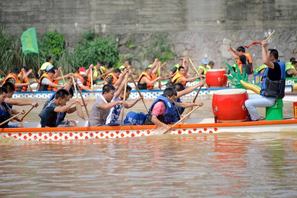 Participantes Competem Uma Corrida Barco Dragão Rio Cidade Dexing Leste — Fotografia de Stock