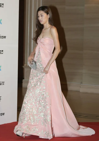 2014年5月27日 韩国女星 Jun Hyun 抵达韩国首尔举行的第50届白桑艺术大奖红毯前 — 图库照片
