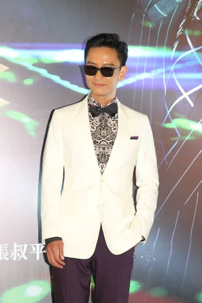 香港演员谢光浩2014年5月26日在中国香港为他的戏剧 通诺奇 举行的新闻发布会上摆姿势 — 图库照片